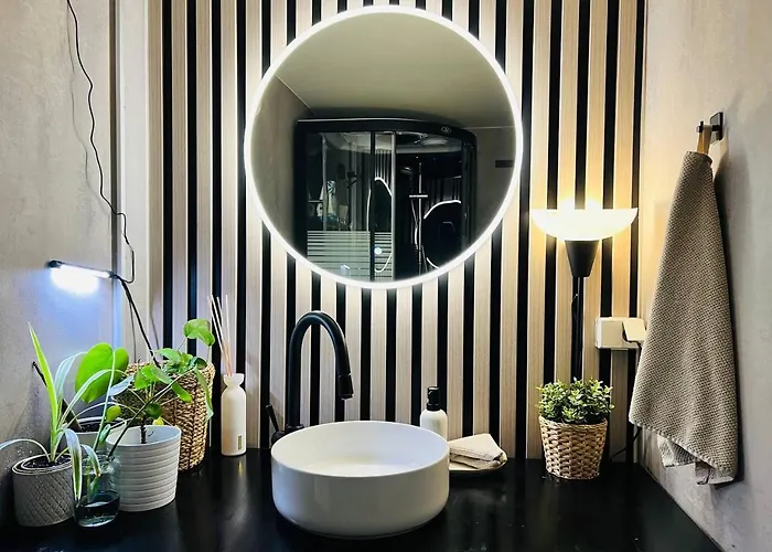 Cosy Bedroom By The City Centre